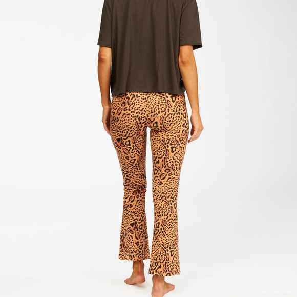 NWT Billabong Going High - Flared High Waisted Trousers for Women - Picture 4 of 4